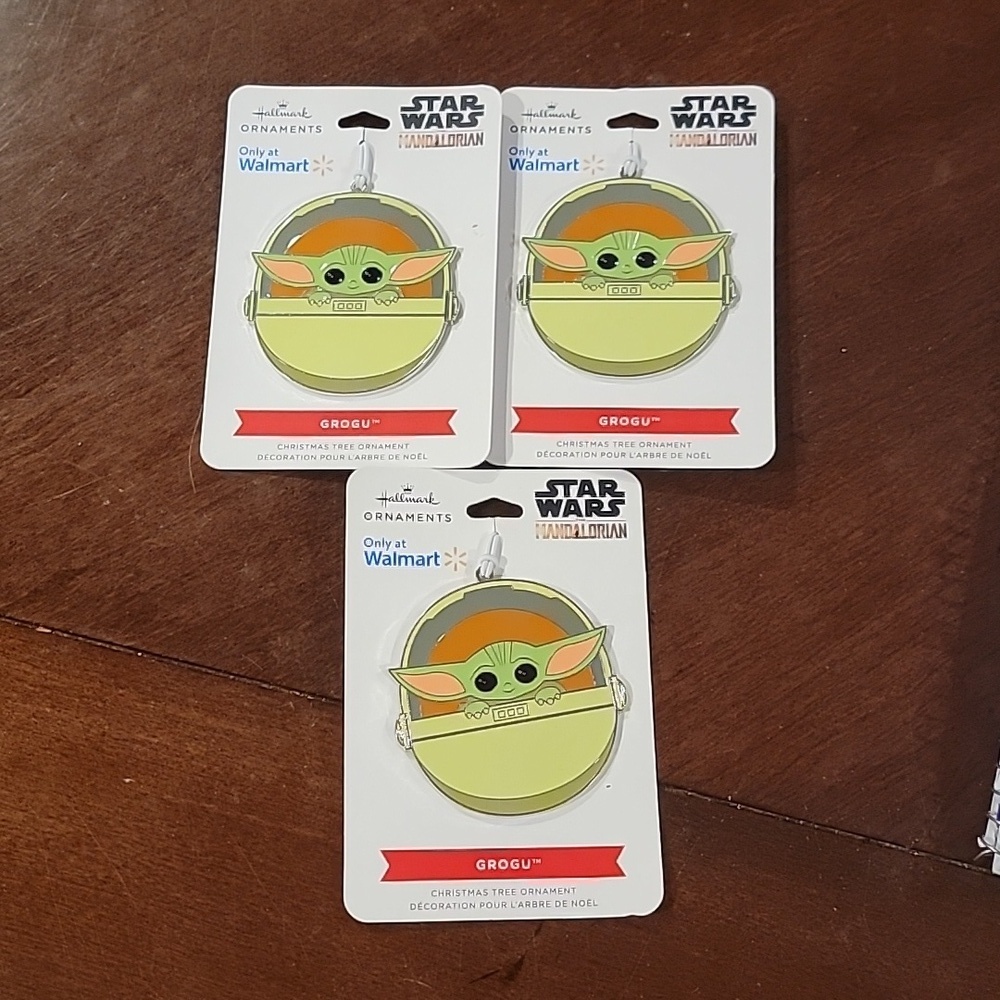 (J20) 3 Hallmark Star Wars Mandalorin "Grogu" Metal Ornaments (bundle)